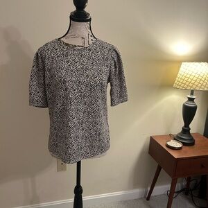 MELLODAY Cream and Black Graphic Top